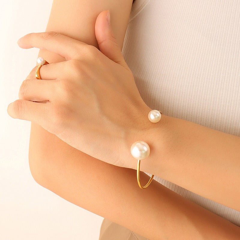 Red Rock Pearl Bracelet