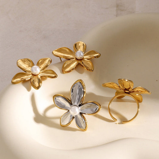 Venus Bay 11 Floral Earrings + Ring Set product photo