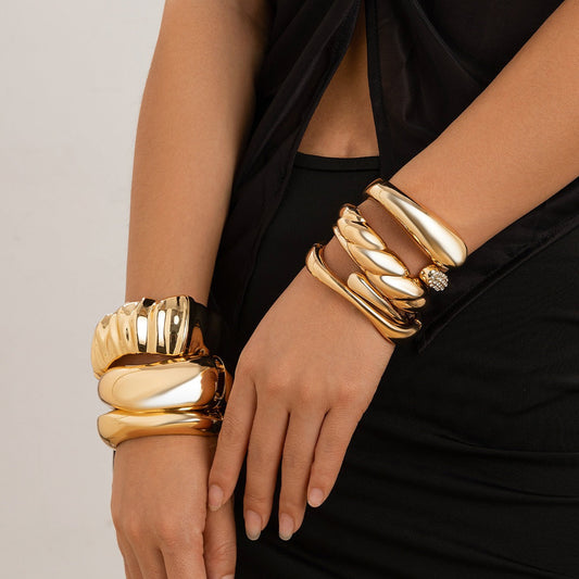 Seven Mile (Booti) 8 C‑Shaped Bracelet product photo