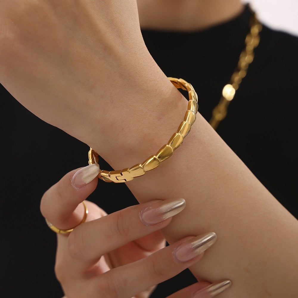 Semaphore 5 Geometric Bracelet