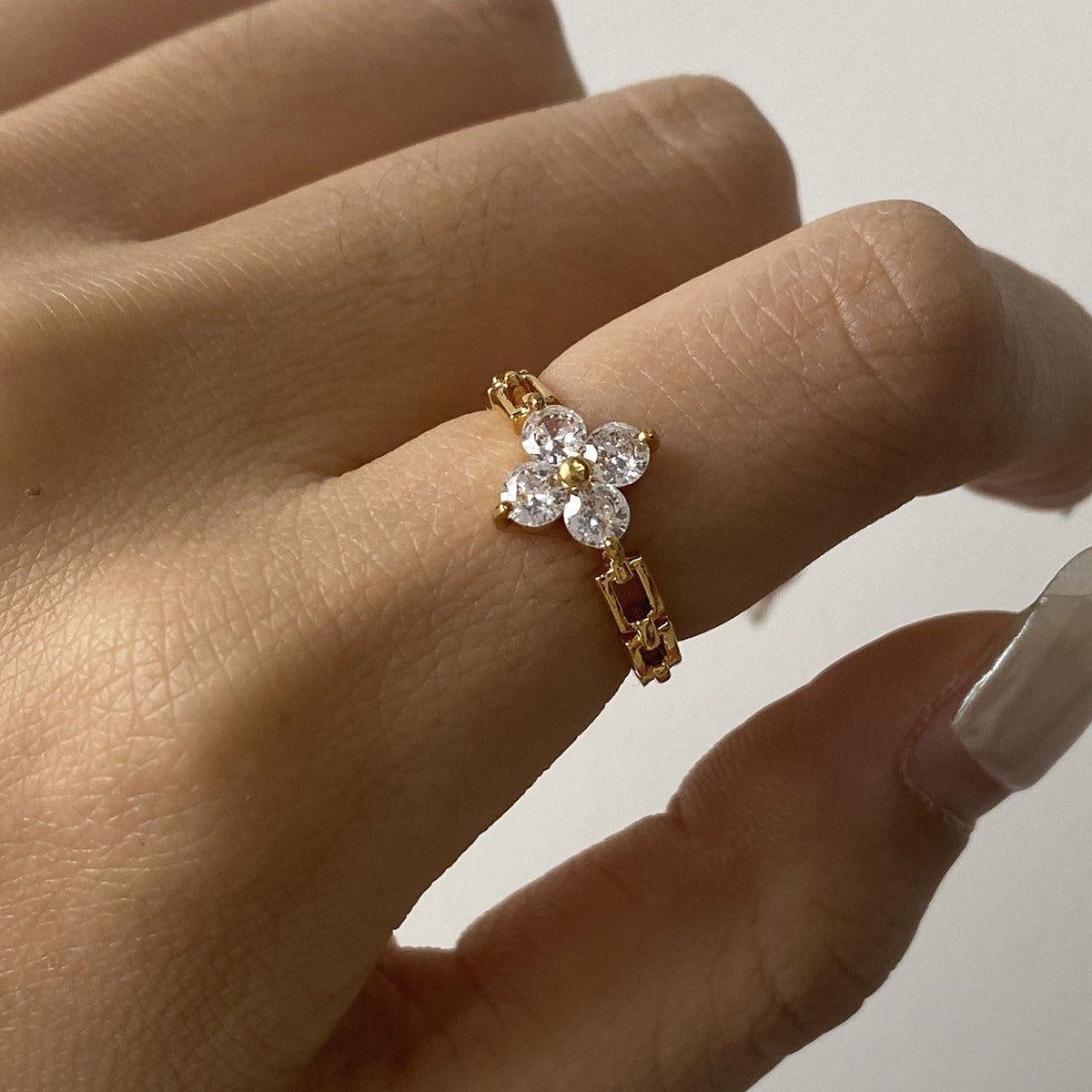 Kingscliff Floral Ring Set