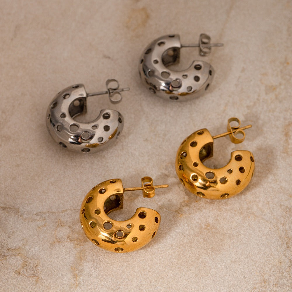 Sorrento (WA) 7 C‑Shaped Earrings product photo