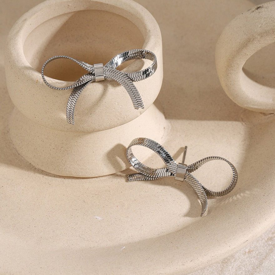 Scarborough Glow Earrings + Necklace Set